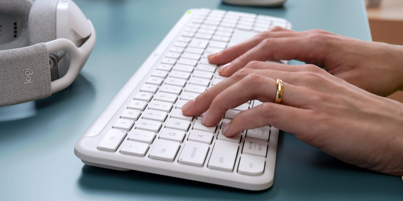 Logitech Signature Slim Keyboard K950, цвет: Графитовый — фото 6