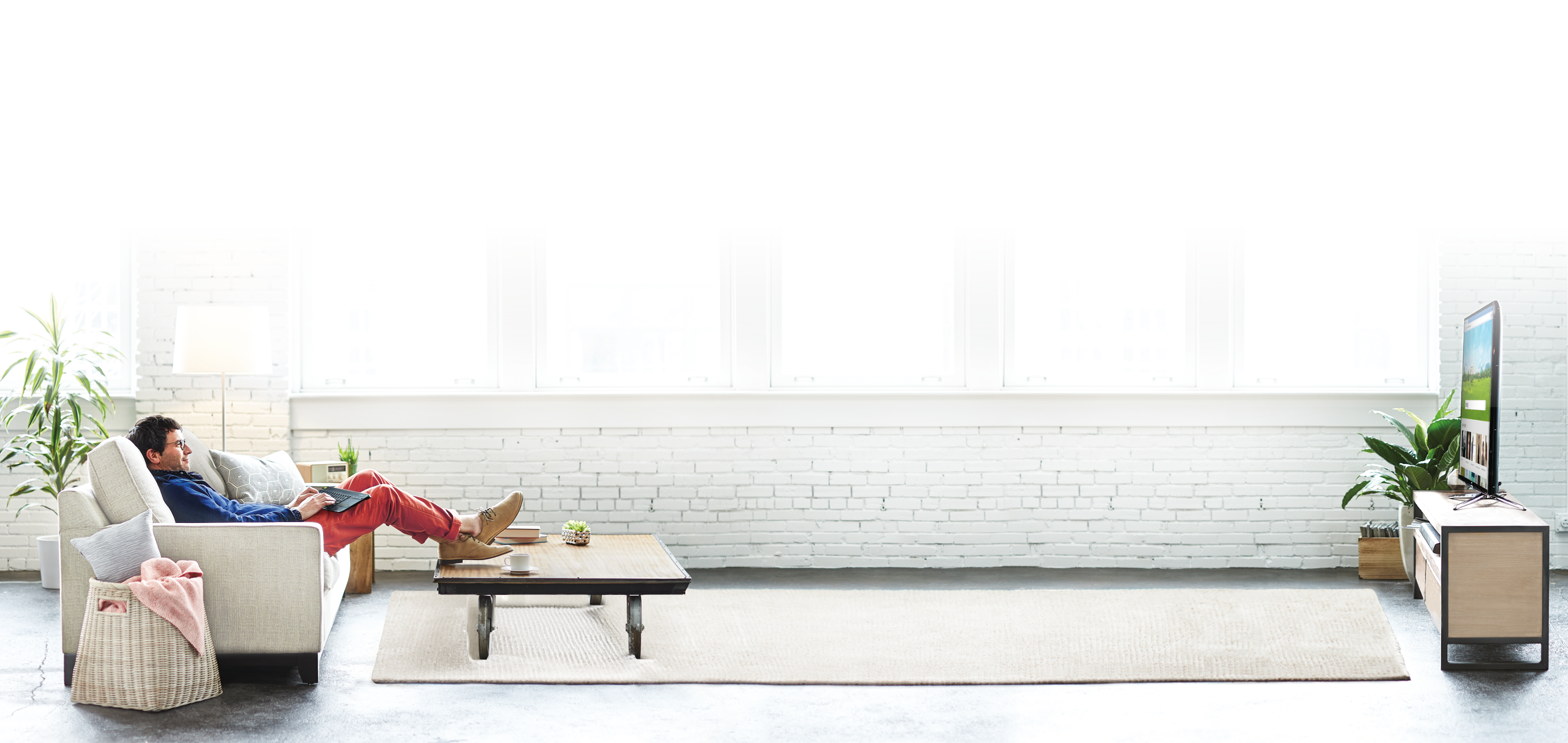 K400 Plus Wireless Touch Keyboard keyboard image