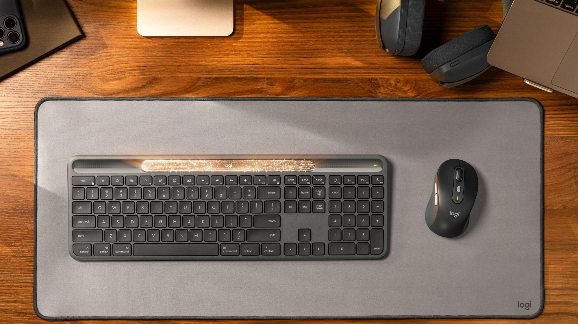 Signature Slim Solar+ for Mac wireless keyboard K980 keyboard image