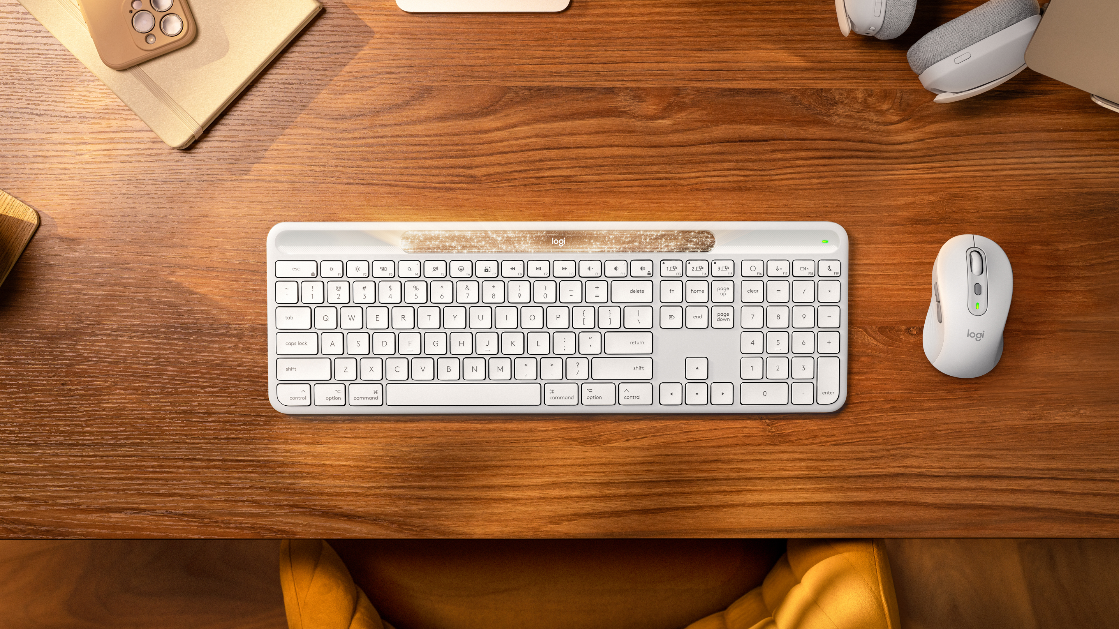 Signature Slim Solar+ for Mac wireless keyboard K980 keyboard image