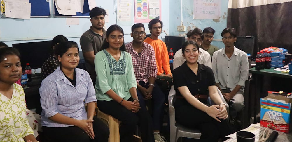 Japnit Ahuja avec ses coéquipiers.