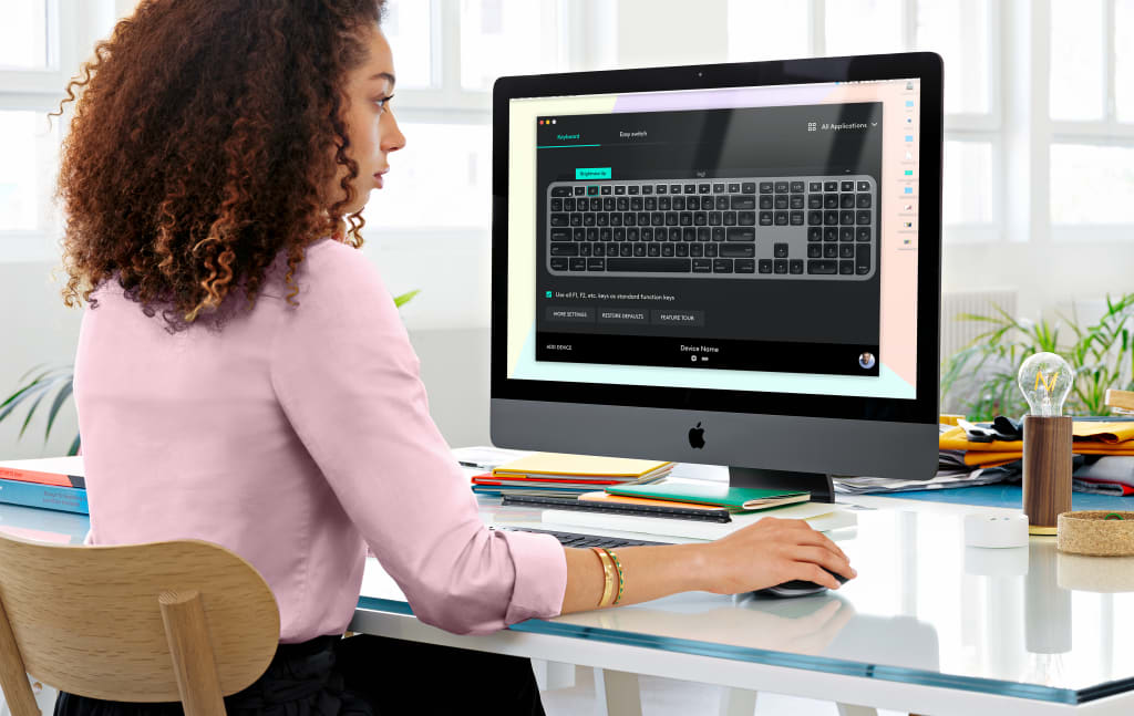 mx-master-3-for-mac-lifestyle-gallery-image-3