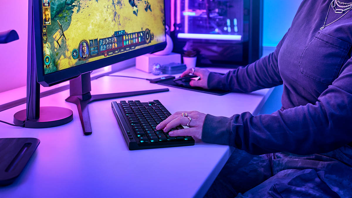 Logitech G515 LIGHTSPEED TKL Wireless Low-Profile Gaming Keyboard