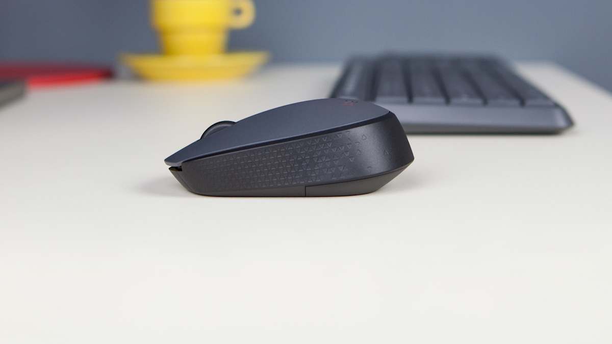 Logitech MK235 Wireless Keyboard and Mouse Combo
