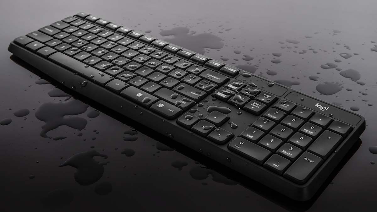 Logitech MK235 Wireless Keyboard and Mouse Combo