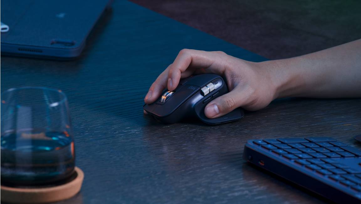 Logitech MX Keys S Combo – Keyboard, MX Master 3S Mouse and Palm Rest