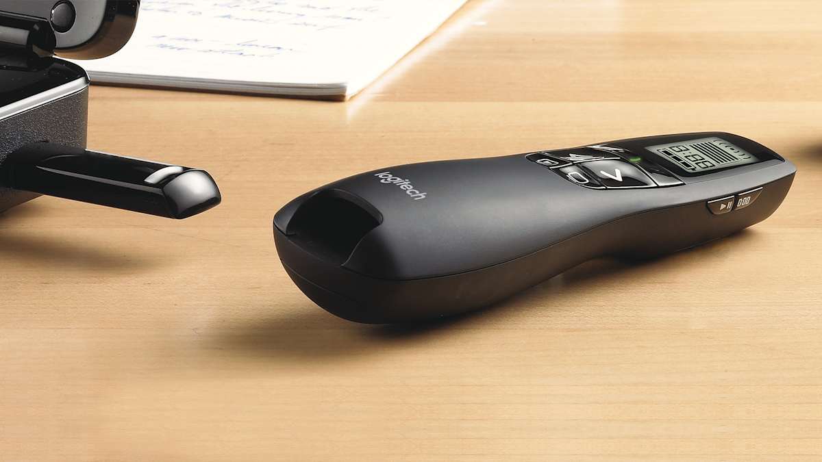 Logitech R800 Professional Wireless Presenter with Green Laser