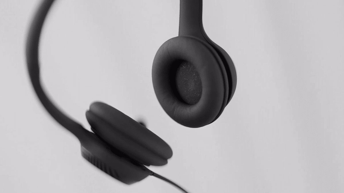 Logitech H390 USB Headset with Noise-Cancelling Mic