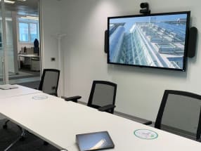 Espaço de reunião para videoconferência