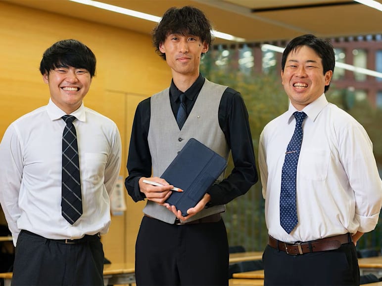 How Teikyo University Elementary School Uses Logitech Devices for Apple® iPads