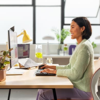 Mujeres trabajando con productos Ergo