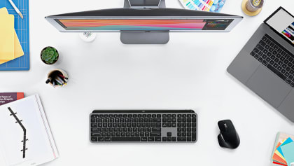 mx-keys-for-mac-feature-2-background-mobile