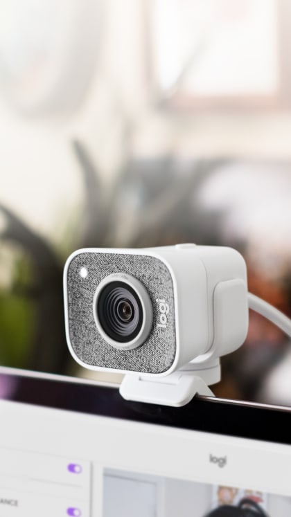 streamcam-hero-mobile