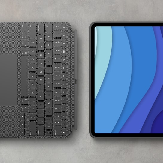 iPadPro（11インチ）+ApplePencil +combo touch Logitech Combo Touch iPad Pro 11-inch (1st, 2nd, 3rd, 4th