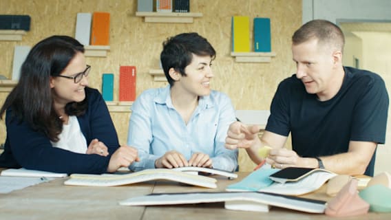 People discussing about Ergonomic Keyboard design