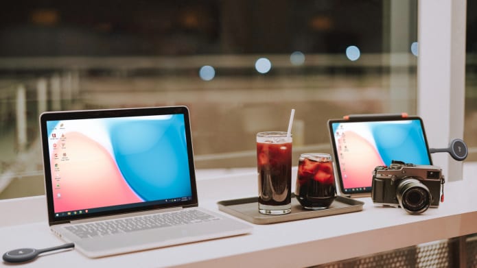 OnePres in use with laptop and mobile devices