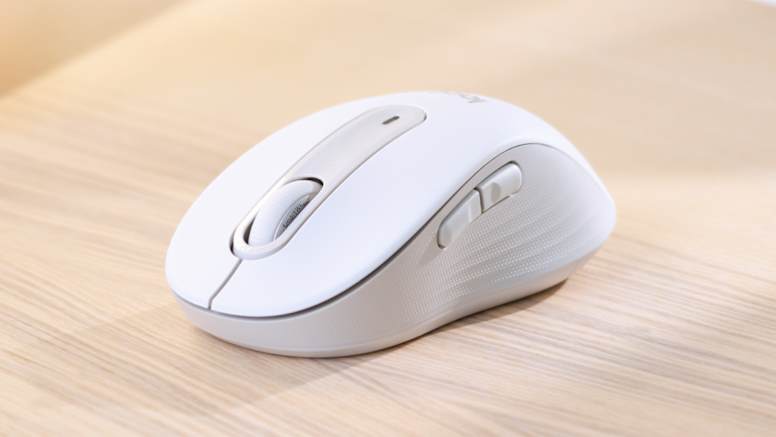 Logitech signature m650 l bela brezžična optična miška z ergonomskim stranskim oprijemom